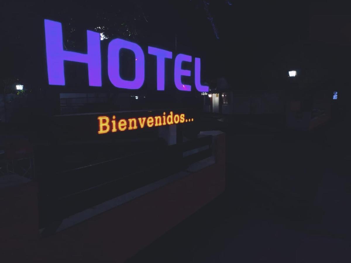 Hotel Rucalen 圣罗莎 外观 照片